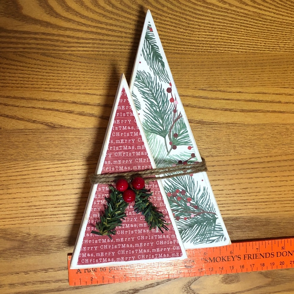 Set of 2 wooden Christmas trees decor shelf sitter - Picture 3 of 4